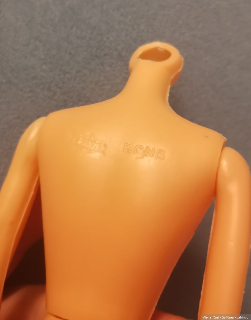 Первая куколка в коллекции Martine - аналог Барби из 90-х