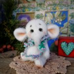 Слоник Снежок