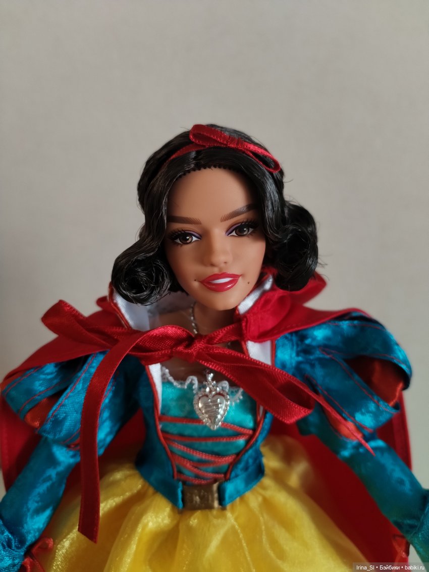 Обзор и распаковка Белоснежки по новому фильму