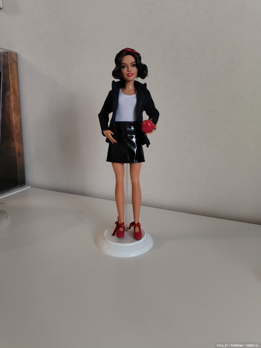 Обзор и распаковка Белоснежки по новому фильму