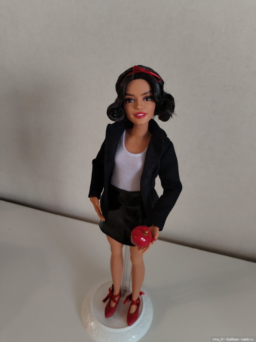 Обзор и распаковка Белоснежки по новому фильму