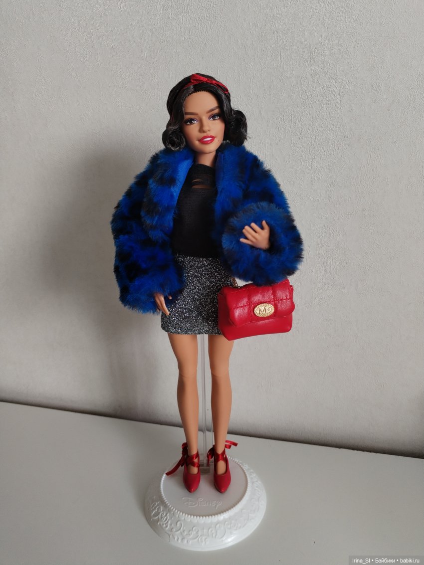 Обзор и распаковка Белоснежки по новому фильму