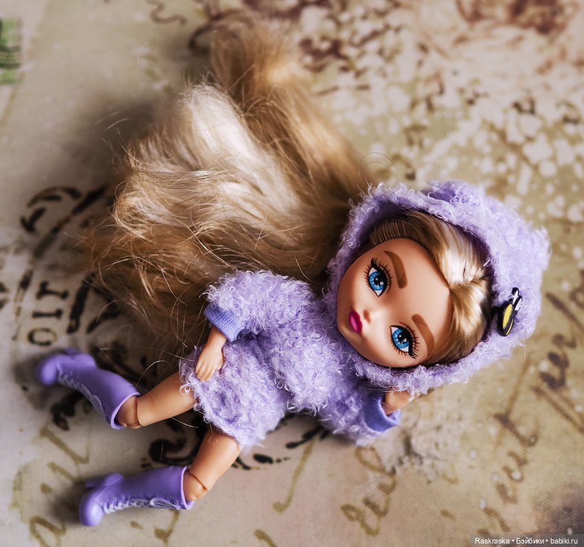 Детка Barbie Extra Minis сестренку нашла (фото 2)