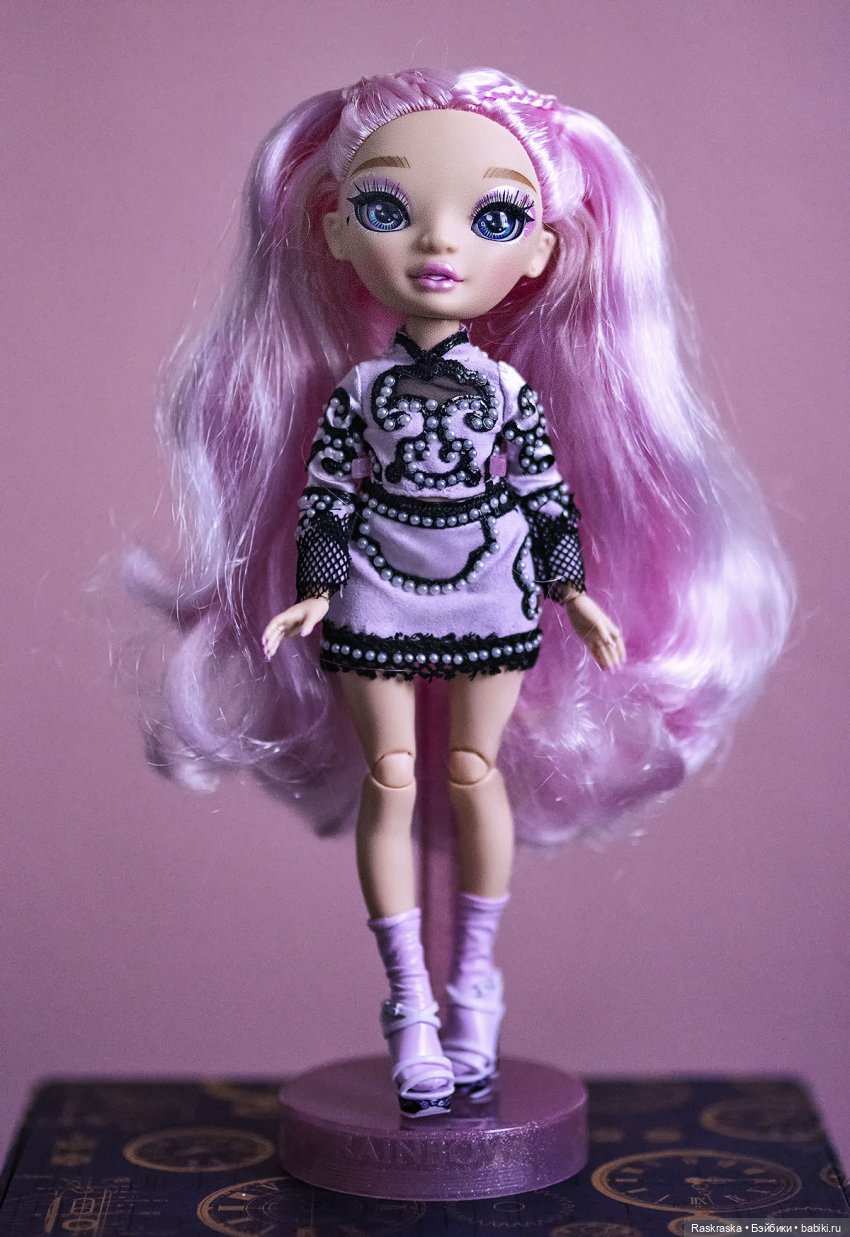 Знакомство с Minnie Choi от Rainbow High - нежнорозовая девочка (фото 9)