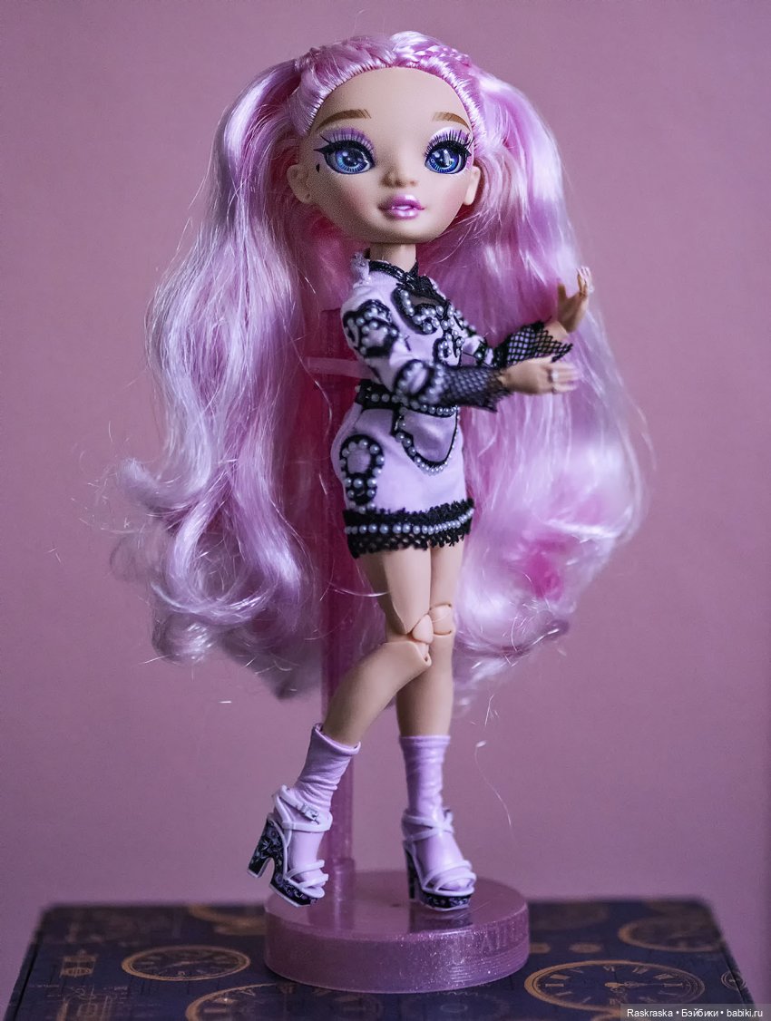 Знакомство с Minnie Choi от Rainbow High - нежнорозовая девочка (фото 8)