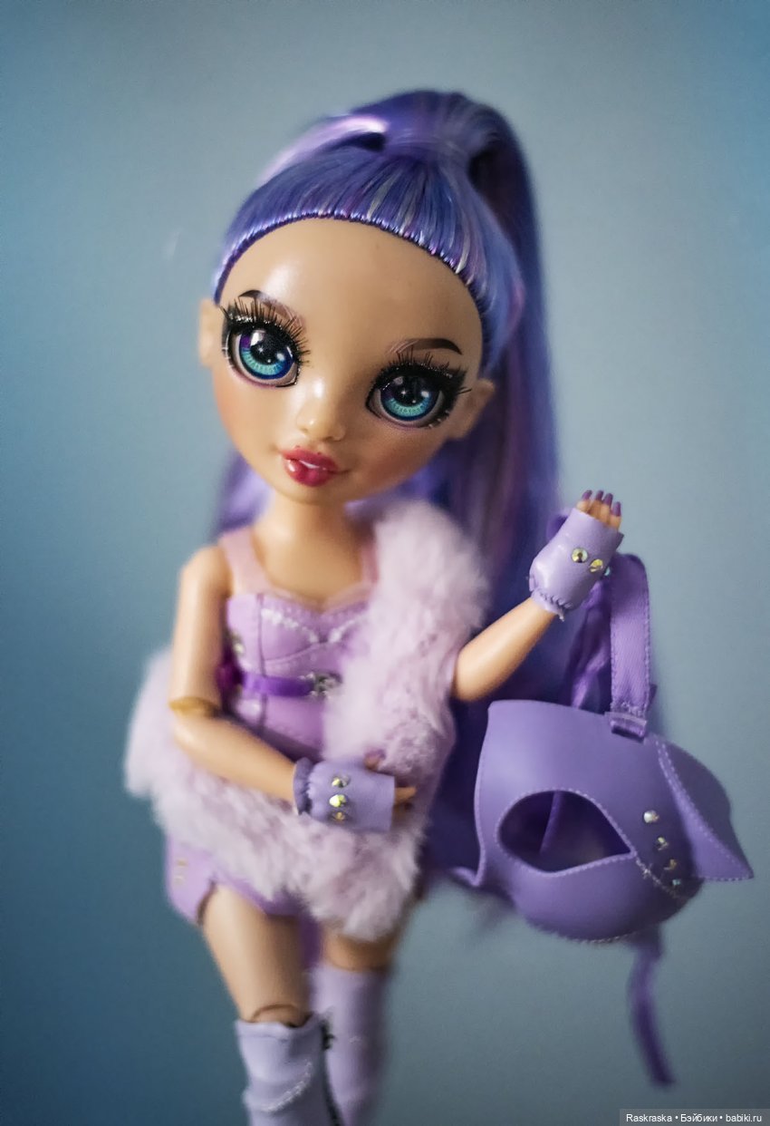 Виолетта, Виолетта. Violet Willow Rainbow High