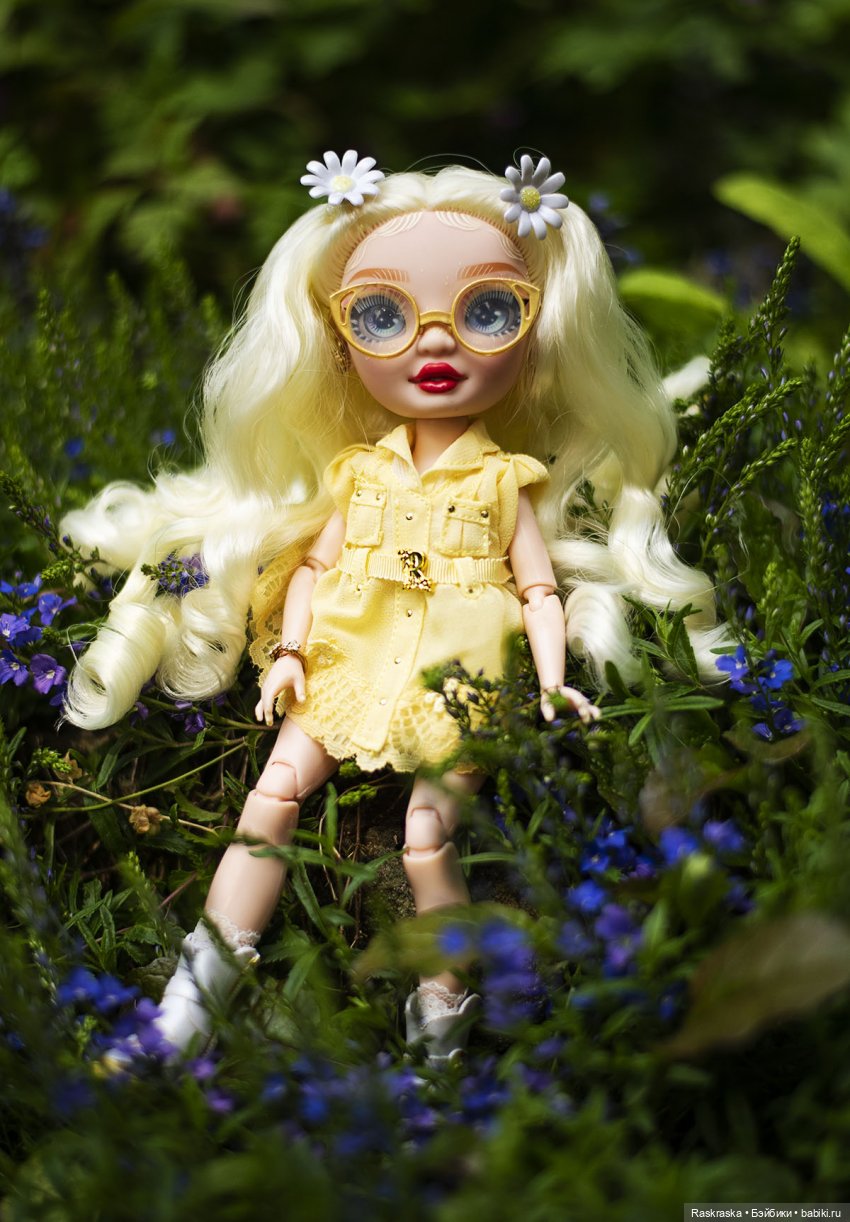 Ромашечка моя неожиданная Delilah Fields Rainbow High (фото 5)
