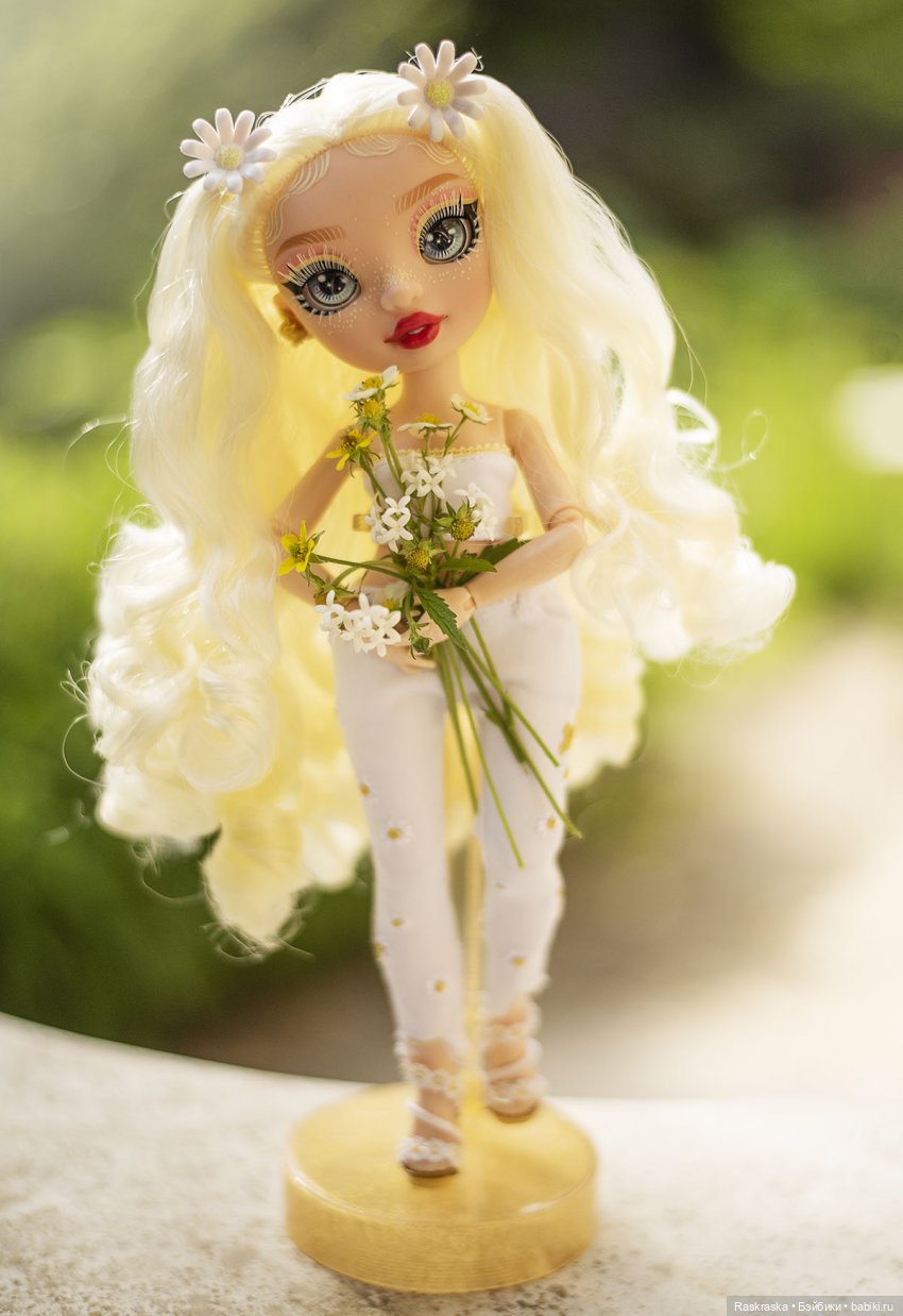 Ромашечка моя неожиданная Delilah Fields Rainbow High