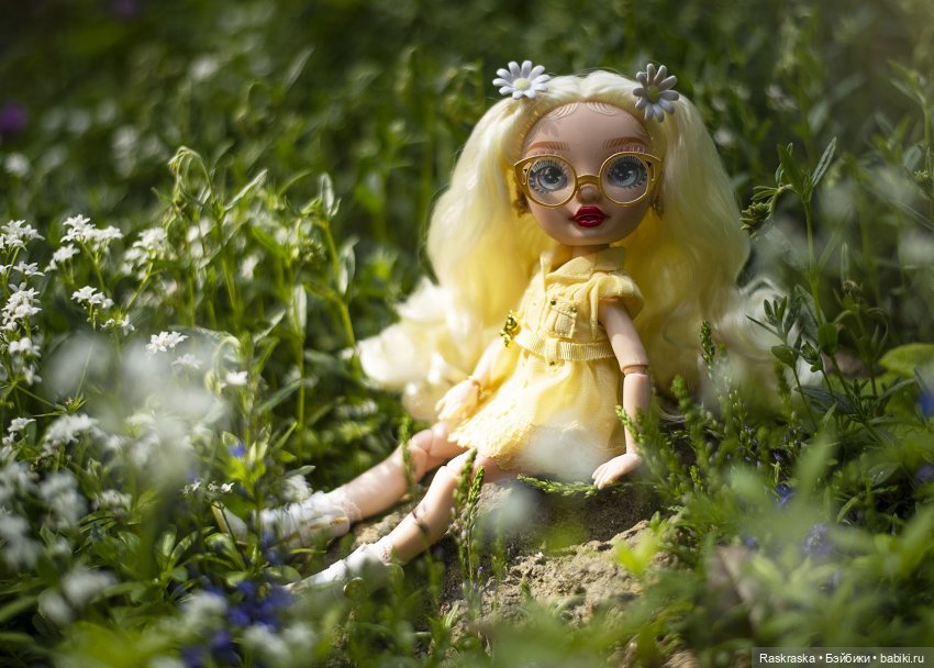 Ромашечка моя неожиданная Delilah Fields Rainbow High (фото 4)