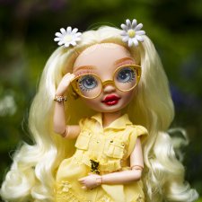 Ромашечка моя неожиданная Delilah Fields Rainbow High