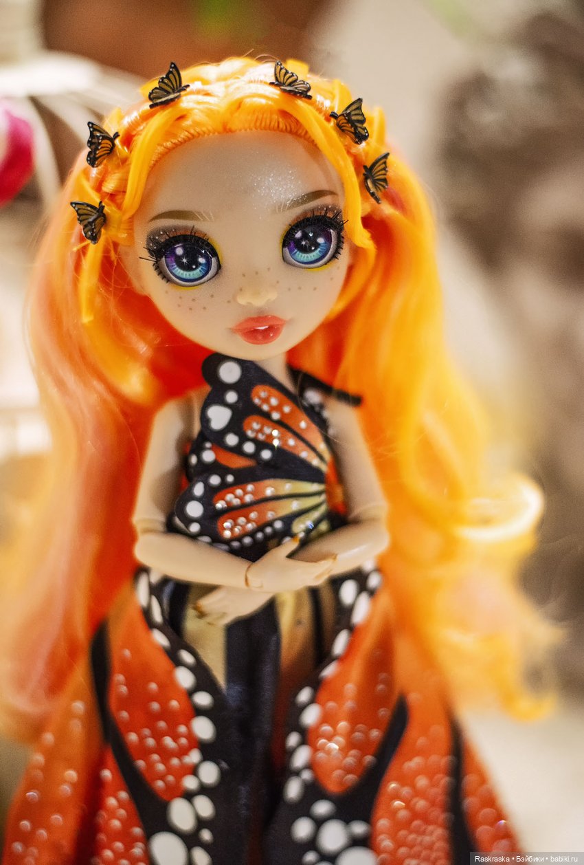 Подиумная Поппи Ну классная же - потому и поселилась Poppy Rowan Runway Series Rainbow High (фото 9)
