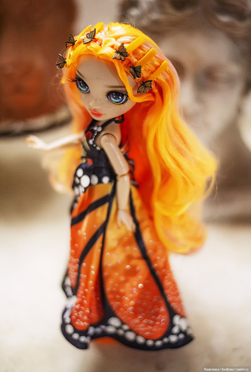 Подиумная Поппи Ну классная же - потому и поселилась Poppy Rowan Runway Series Rainbow High (фото 7)