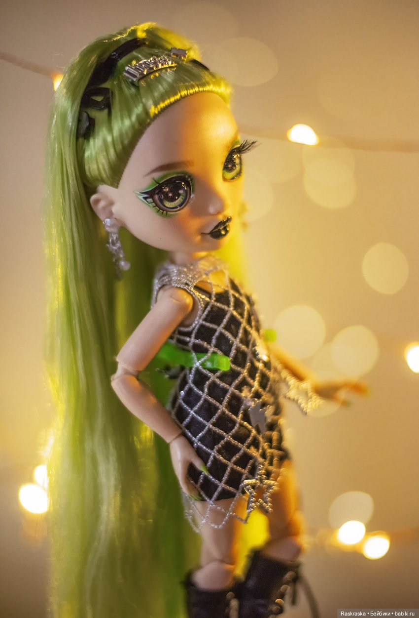 Новенькая Джейд Jade Hunter Fantastic Fashion Rainbow High | Бэйбики Новенькая Джейд Jade Hunter Fantastic Fashion Rainbow High (фото 9)