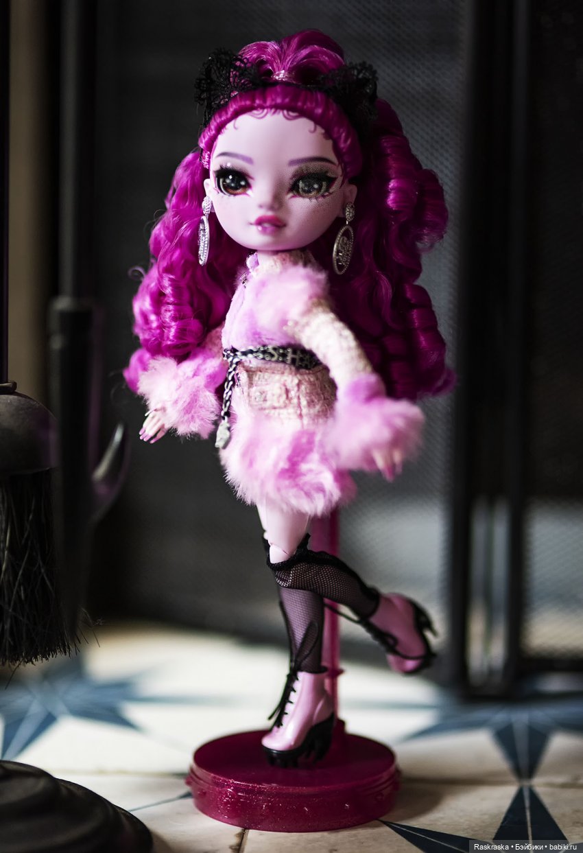 Lola Wilde Shadow High - карнавальная дикая кошечка (фото 4)