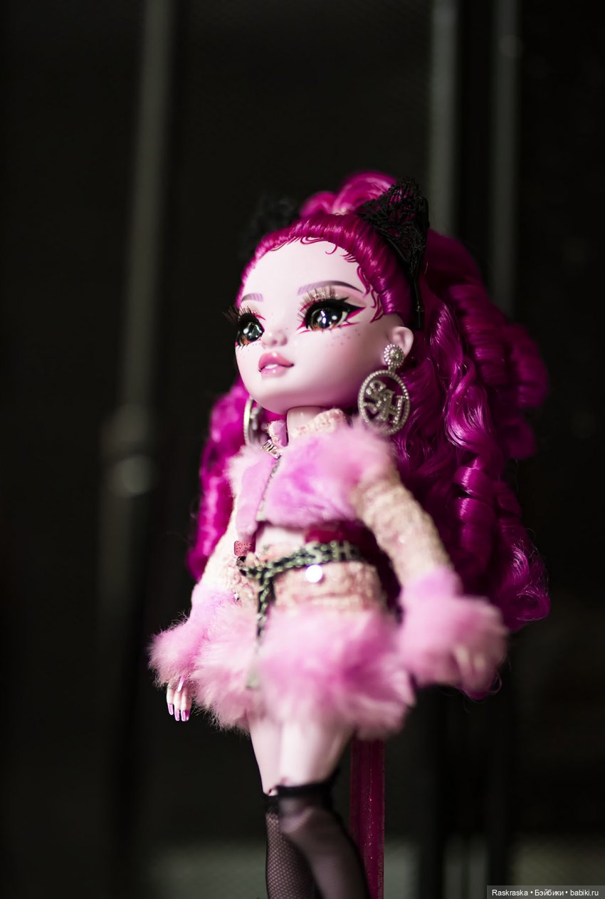 Lola Wilde Shadow High - карнавальная дикая кошечка (фото 6)