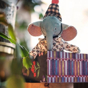 Появился у меня такой Слоненок / Les Minouchkas / Moulin Roty