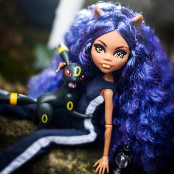 Волчица (не серая!) 💜💜💜