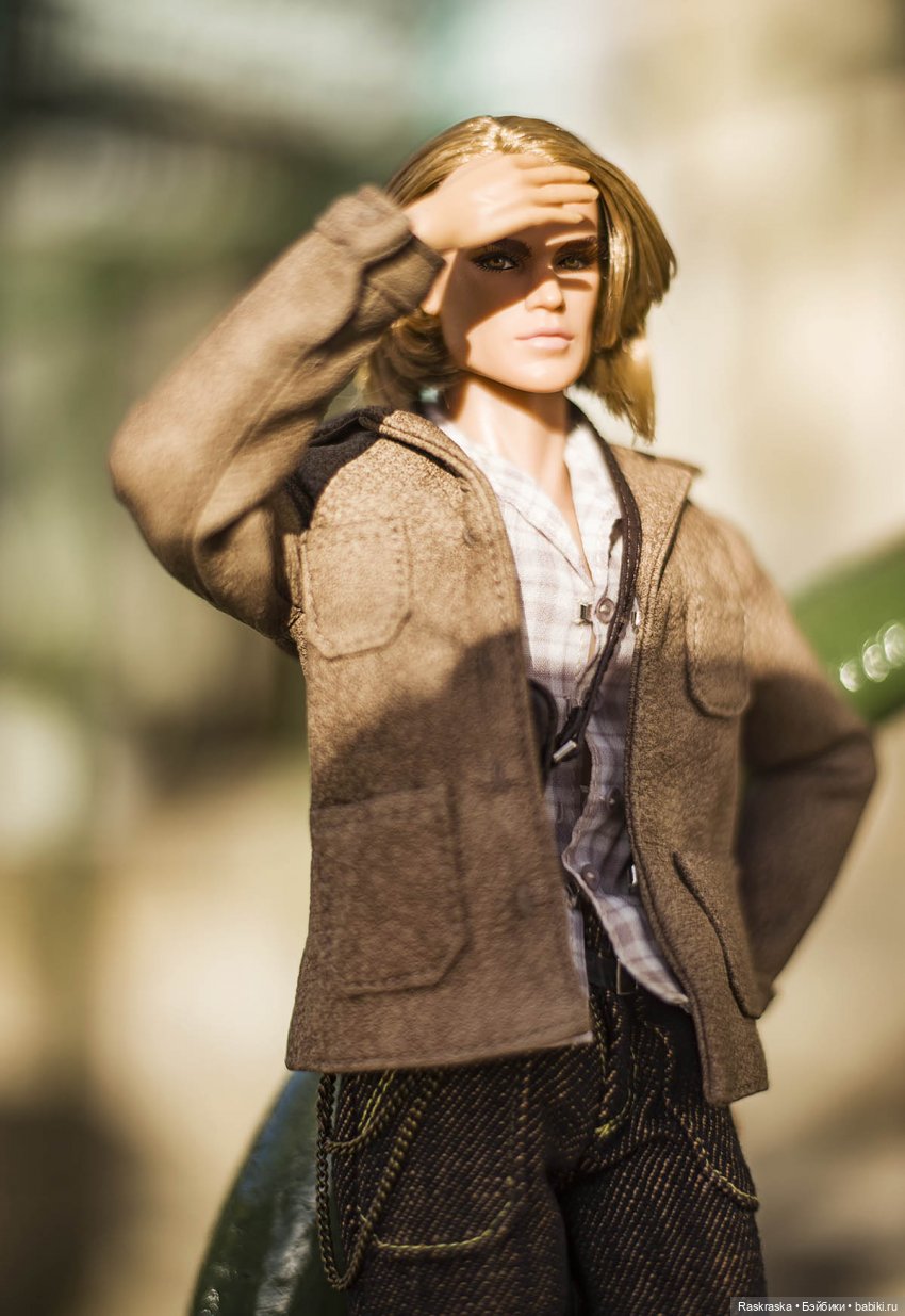 Noah Faraday Back To New York - вывела на улицу для пробных фото:)