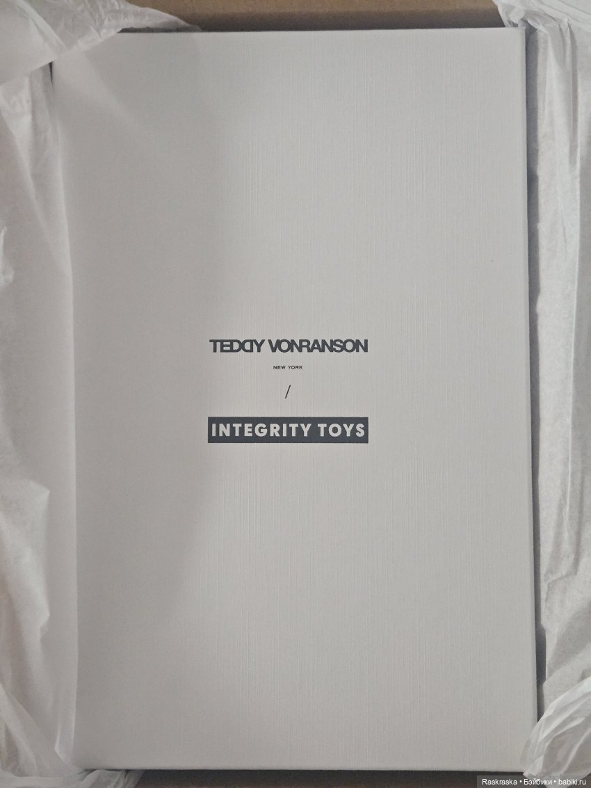 Noah Faraday Back To New York - вывела на улицу для пробных фото:) (фото 2)