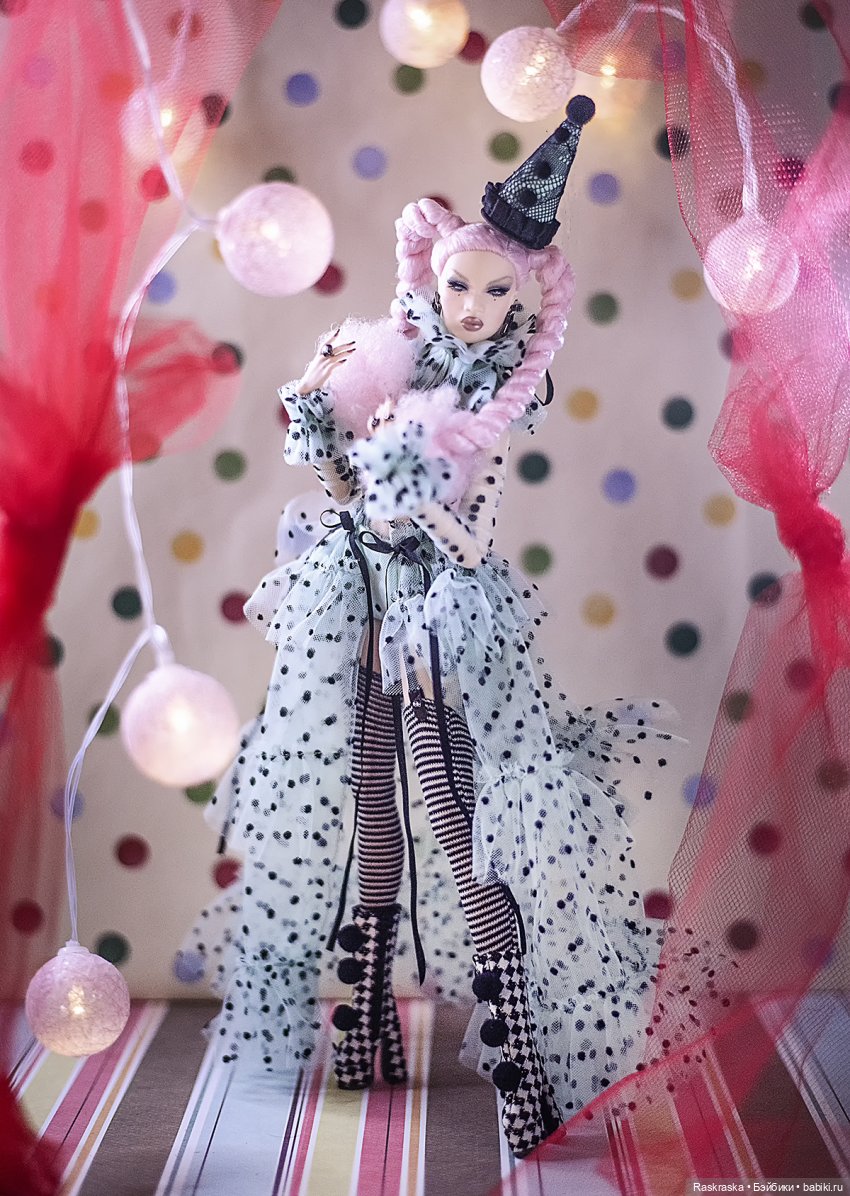 Clownesque Nadja Rhymes - распаковалась и сфотографировалась:):)📸