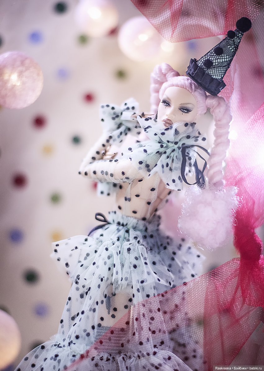 Clownesque Nadja Rhymes - распаковалась и сфотографировалась:):)📸