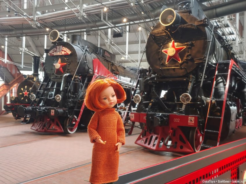 Натали гуляет по музеям Питера (фото 4)