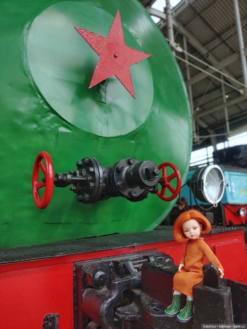 Натали гуляет по музеям Питера (фото 5)