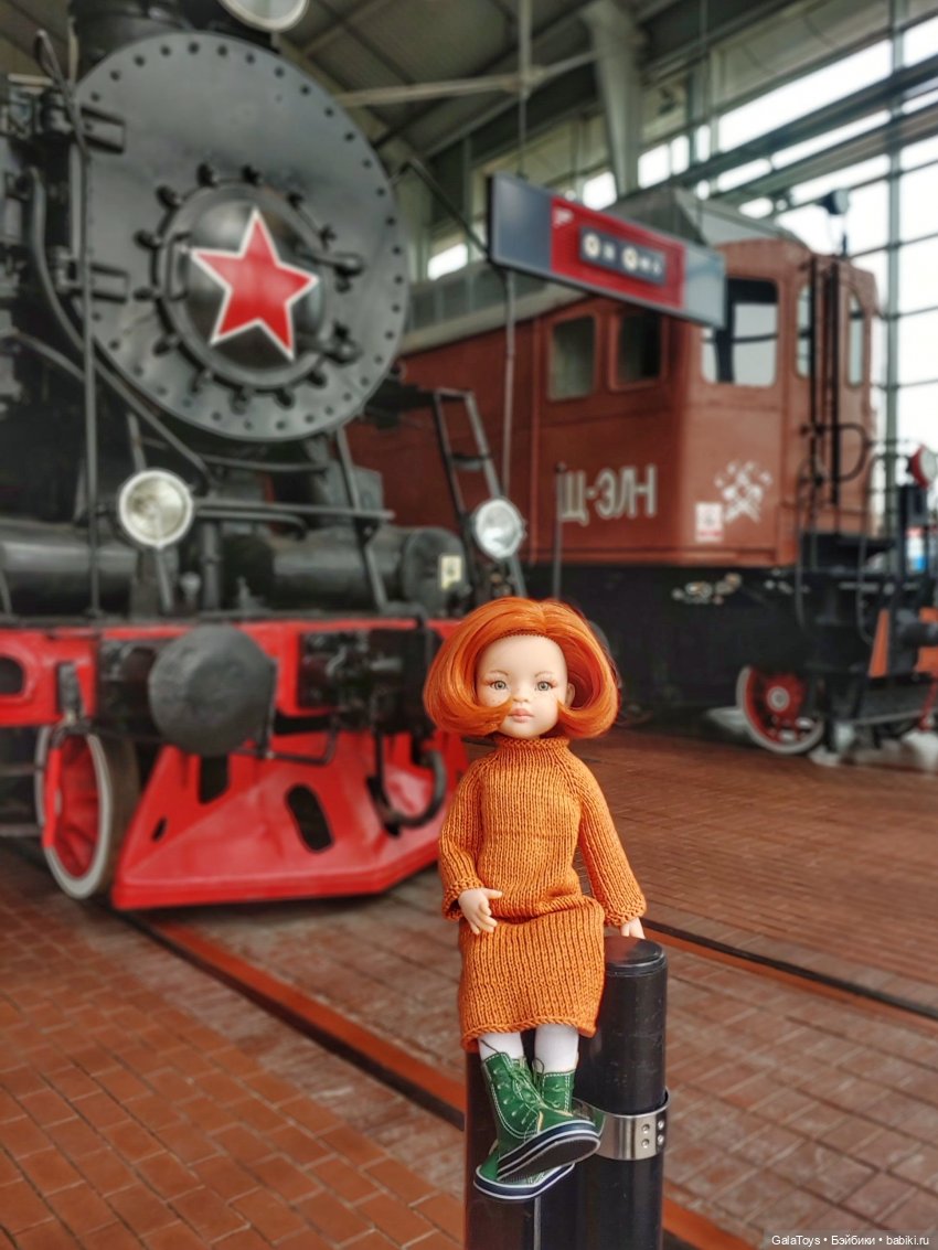 Натали гуляет по музеям Питера (фото 6)