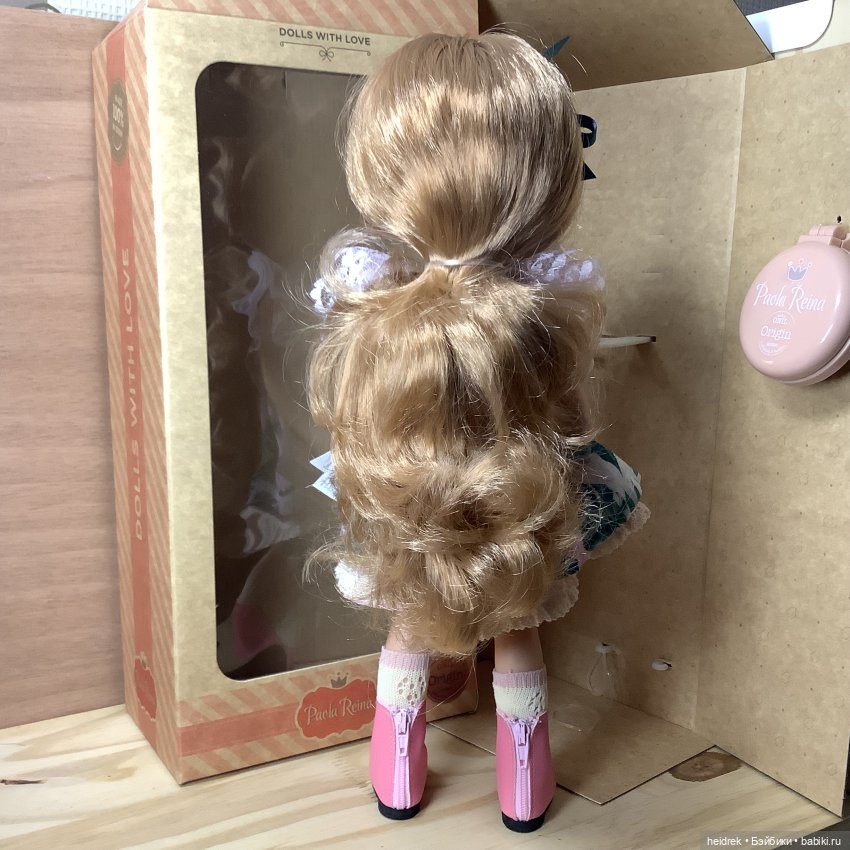 Мини-обзор куклы Ноэлия Noelia 32 cm | Бэйбики Мини-обзор куклы Ноэлия Noelia 32 cm (фото 7)