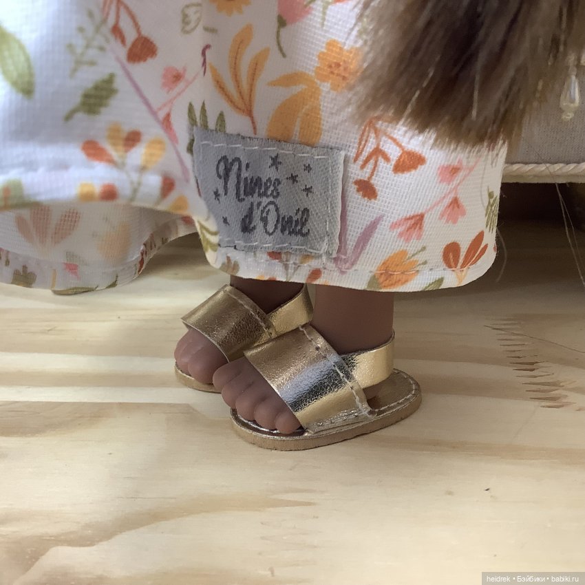 Little Mia 23 cm. Розовые кудряшки, коричневые девочка и мальчик (фото 8)