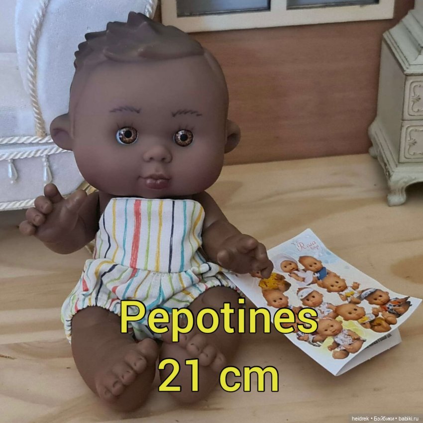 Этикетка Роза Тойз — штамп на шее Марина и Пау, высота куклы 21 см