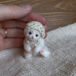 Белый пушистый котёнок. Друг для куклы