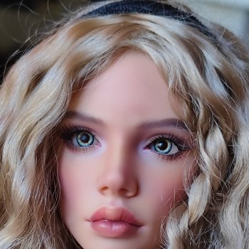 Новенькая от Luna Dolls