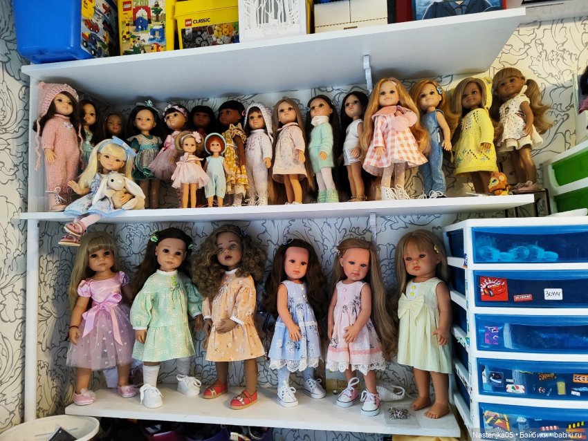 Перестановка, мало места — Коллекции игровых кукол (Playline): фото полок