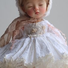 Продам сплюшку от Rodger Lee с авторским макияжем