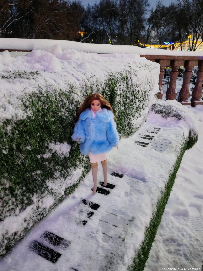 Новогодний город — Куклы Barbie (Барби): Looks