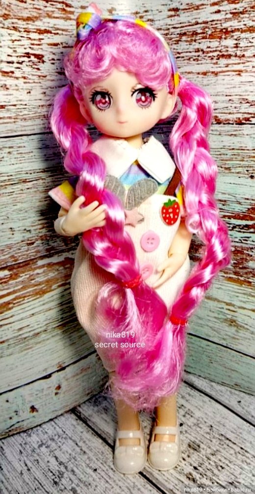 Куколки с розовыми и красными волосами (фото 9)