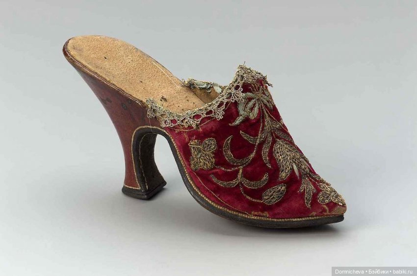 Женская обувь