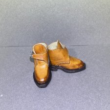 Модельные ботинки для Томми