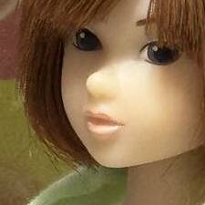 Momoko Skip to the sunlight through the trees