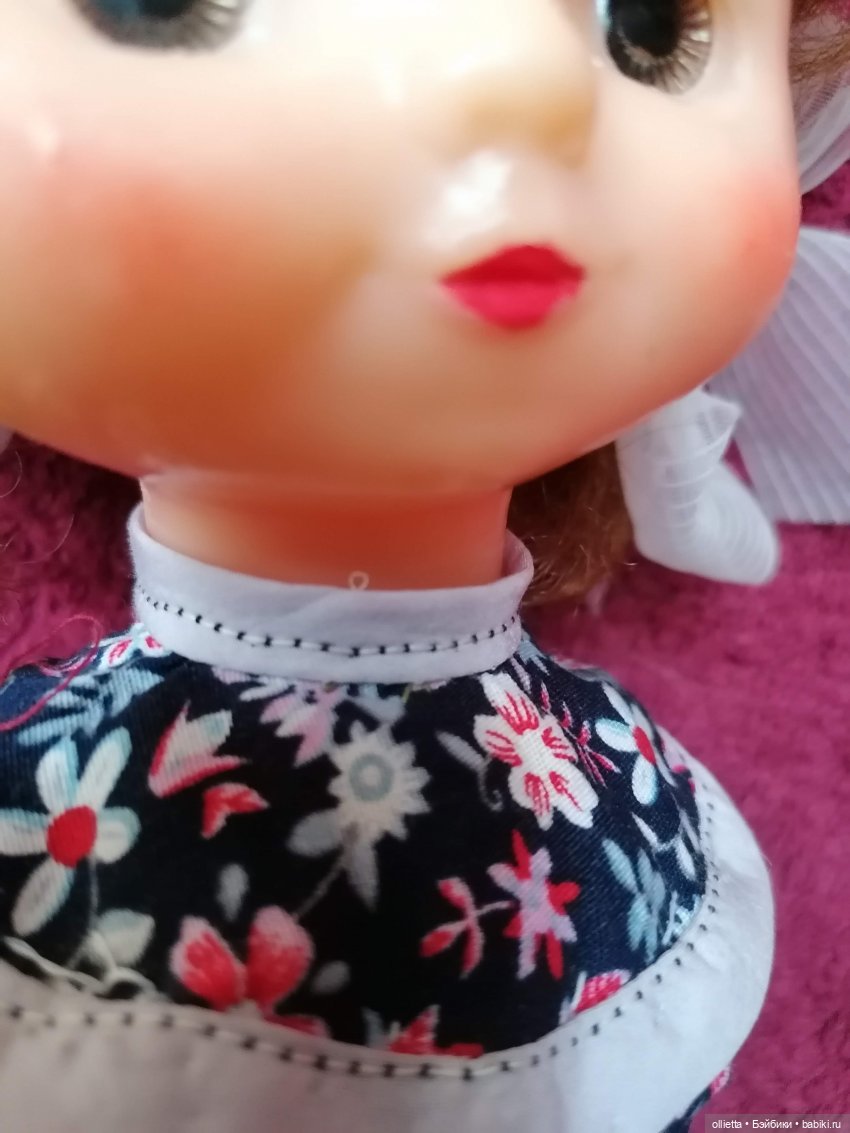 Глаза пластмассовой куклы Оли Кругозор