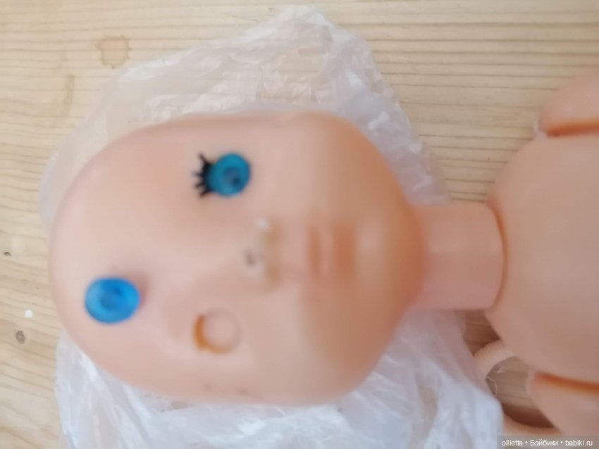 кукольная голова и радужки глаз