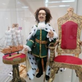 На выставке кукол в Екатеринбурге