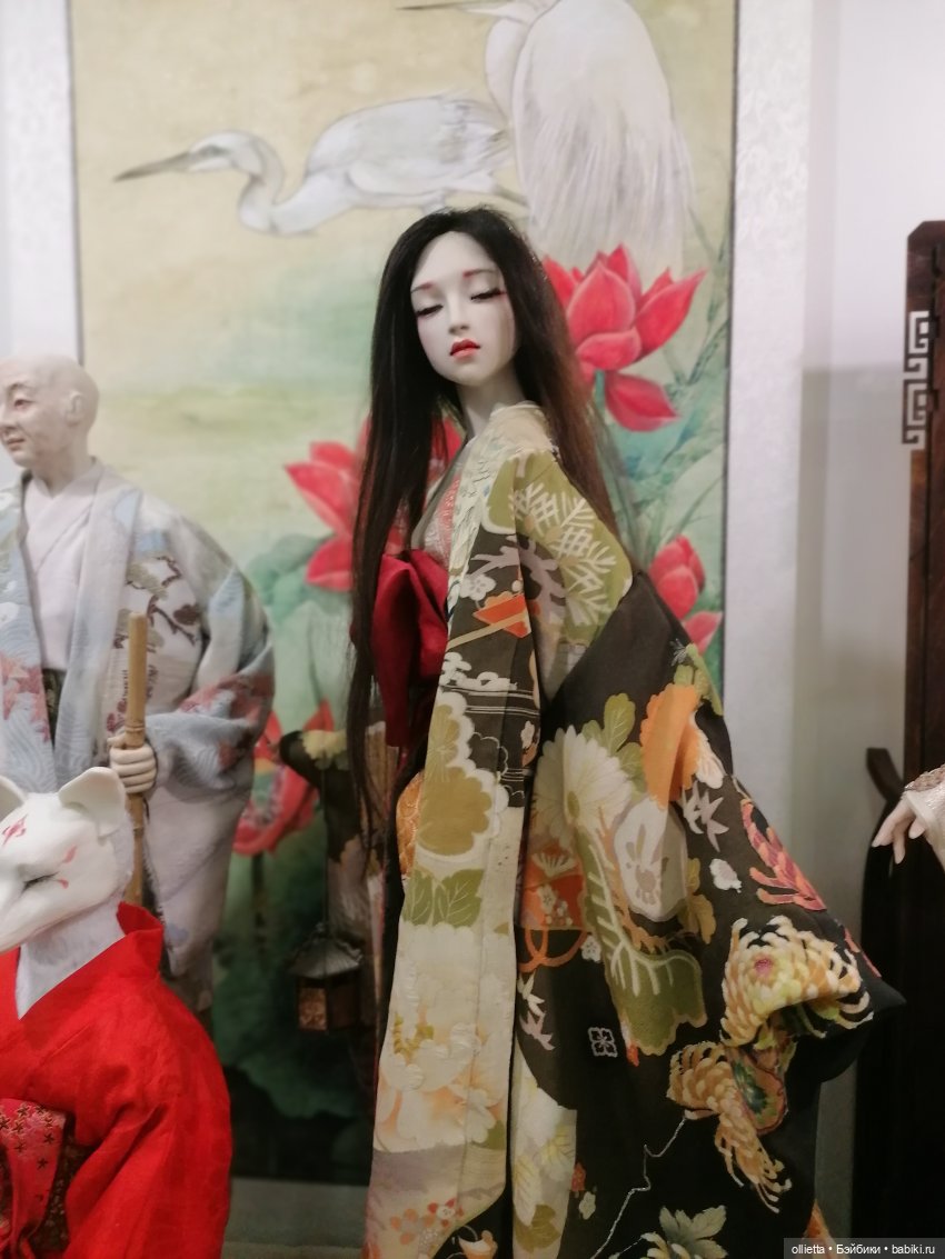 Автор куклы - Элла Ким