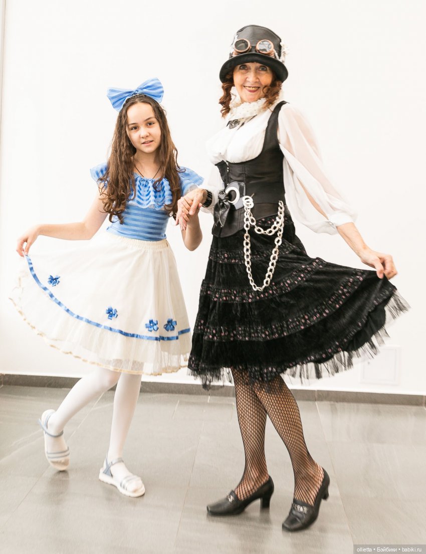 Бабушка и внучка