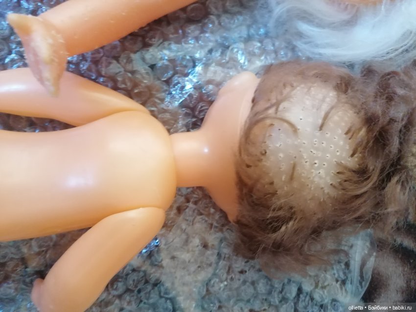 Облысевшая кукла Оля