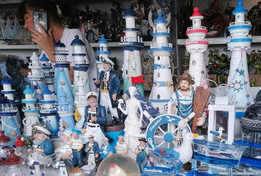 сувенирные ряды на пляже