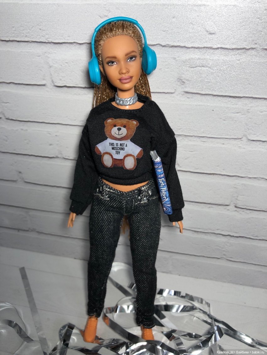 Молд скиппер из 90, американская школьница 2000х на современном мтм теле 🩷 (фото 8)