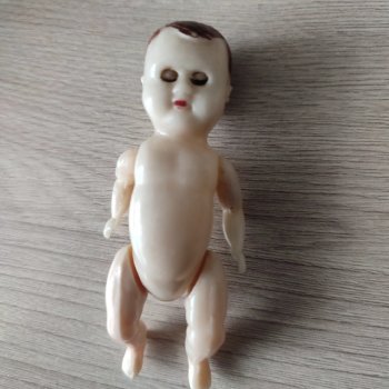 Помогите пожалуйста опознать пупса.