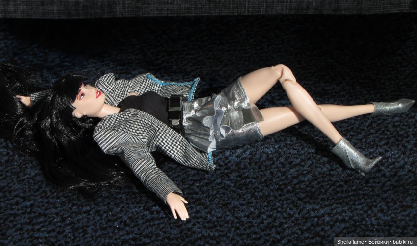 Анна-Лара, или просто Ларочка. Обзор